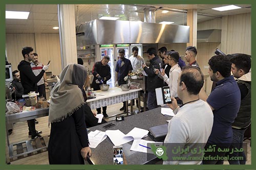 آموزش پخت کباب در مدرسه آشپزی ایران